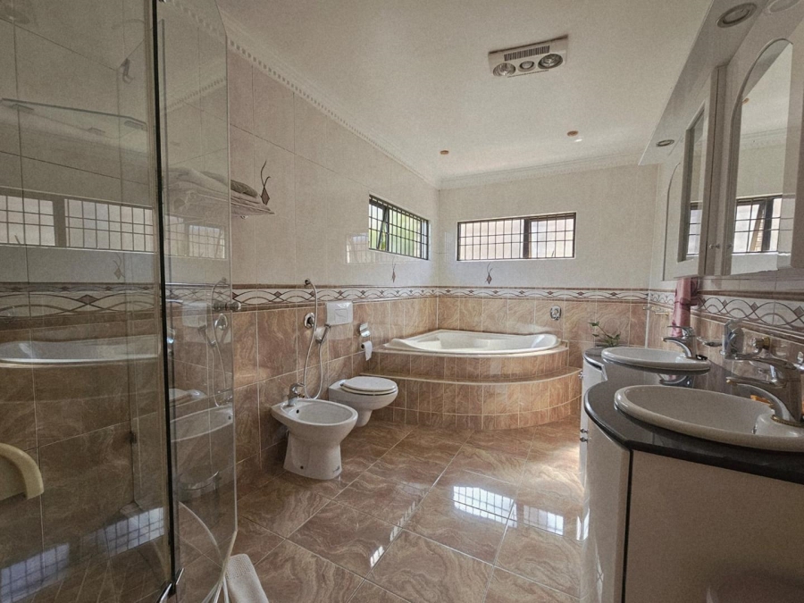 4 Bedroom Property for Sale in Ladybrand Free State